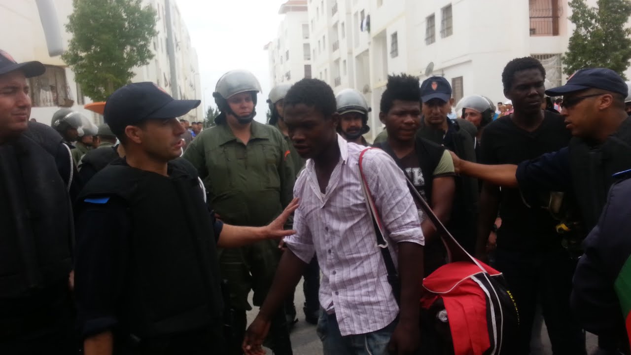 ترحيل مهاجرين أفارقة من منطقة بوخالف بطنجة