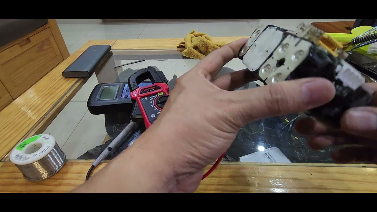 Cùng sửa cục pin makita