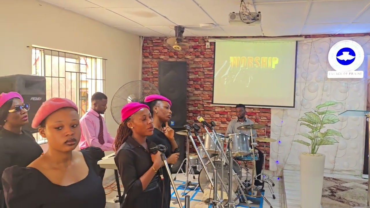 Praise Worship #rccgpalaceofpraiseparish #happyinternationalwomen'sday #hiwd