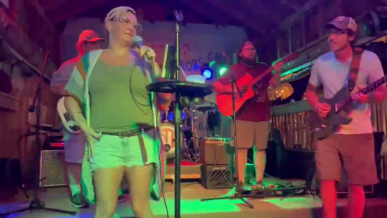 NEVER ENDING PLAYS JUANAS PAGODAS