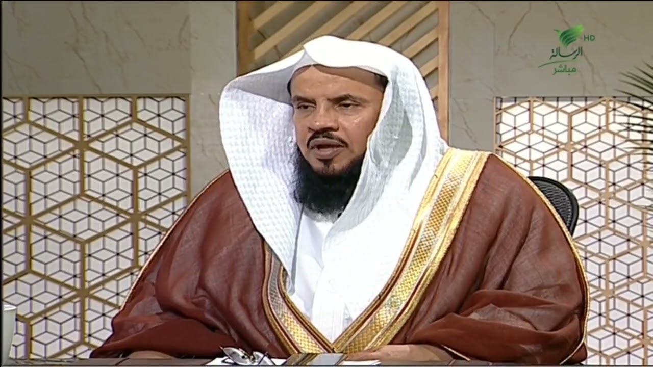 #يستفتونك| القطط طاهرة.. الشيخ د. سعد بن عبدالله السبر يبين حكم جلوس القطط على قدم وظهر المصلين