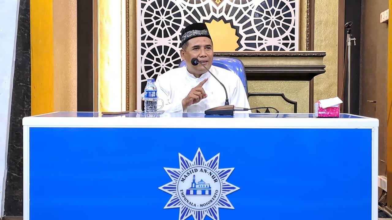 Ustadz Ganang Edy Widodo :  Larangan menghambakan diri kepada selain ALLAH TA'ALA.