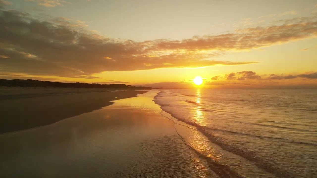 Plage Bray-Dunes dans le Nord-Pas-de-Calais - Drone Dji Mini3pro