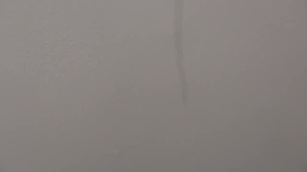 חלון מחדיר מים