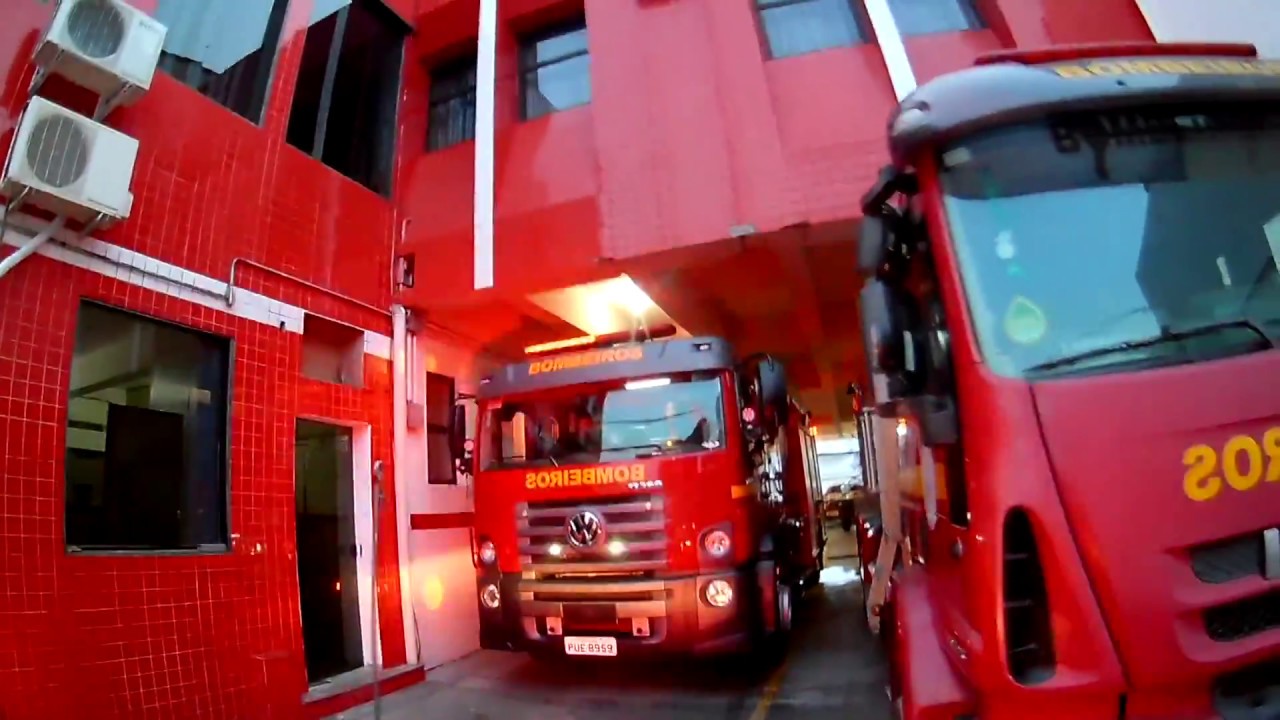 Bombeiros Moto Resgate e Auto Bomba em deslocamento para o que seria Incêndio em Residência - MG