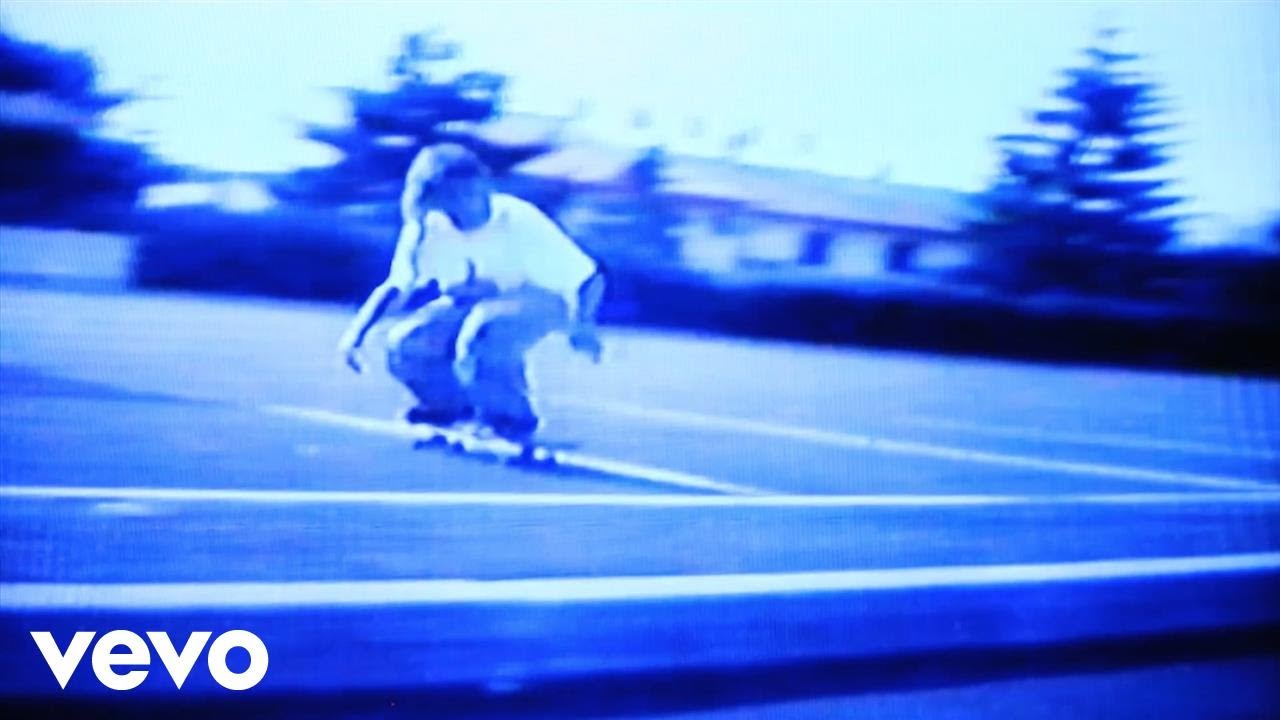 Fr&agrave;n&ccedil;ois & The Atlas Mountains - B&ecirc;te Morcel&eacute;e (Official Video)