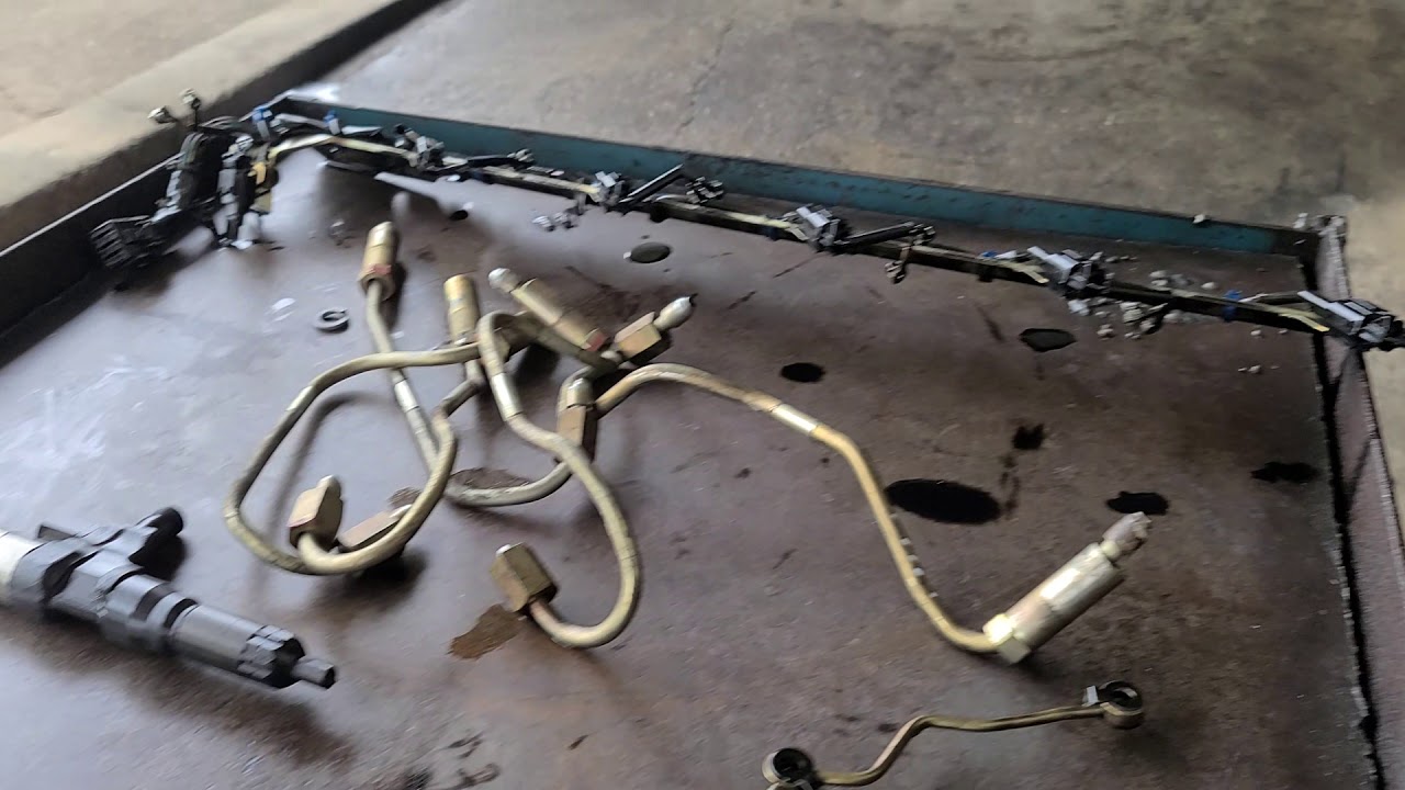 replace injection.  misfire. 2006 hino camion  268