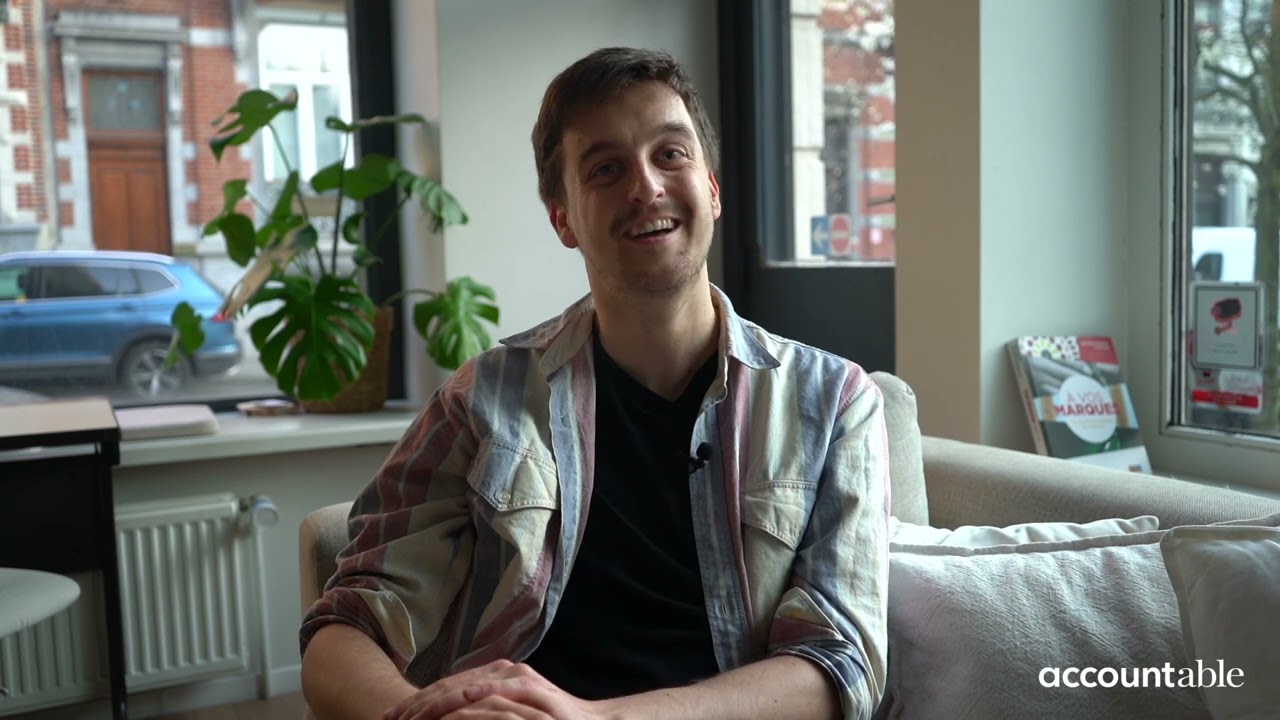 FREELANCING ON THE SIDE | Interview With a Complementary Self-Employed | ACCOUNTABLE