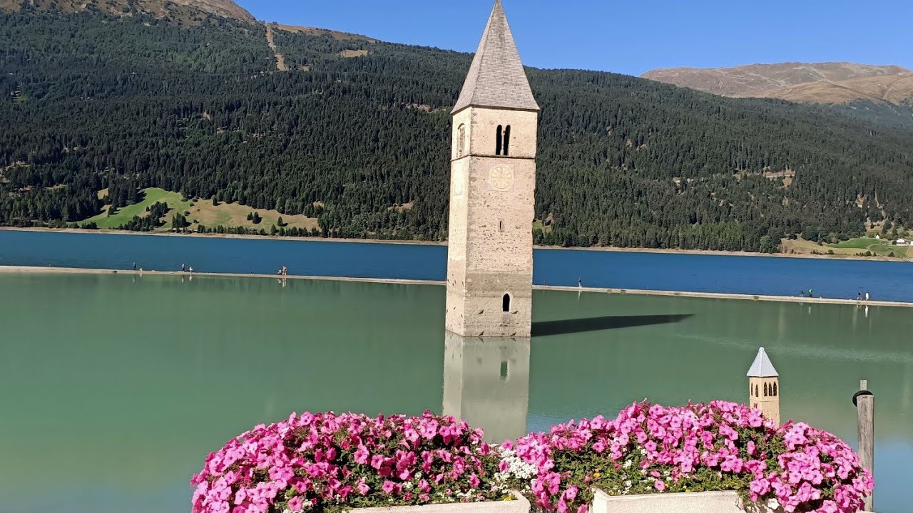Lago di Resia - Val Venosta in Alto Adige - Reschensee