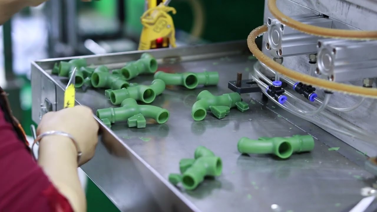Precision casting Making wax molds