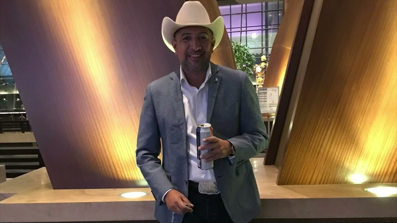 Amantes- Conjunto Azabache con Candido Corral 