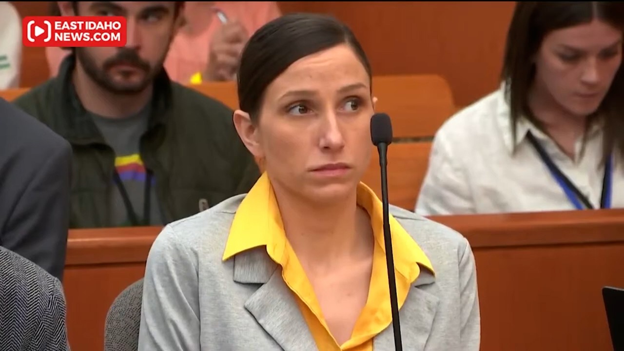 В деле об убийстве, в котором обвиняется Кури Ричинс, позиции как защиты, так и обвинения смещают...