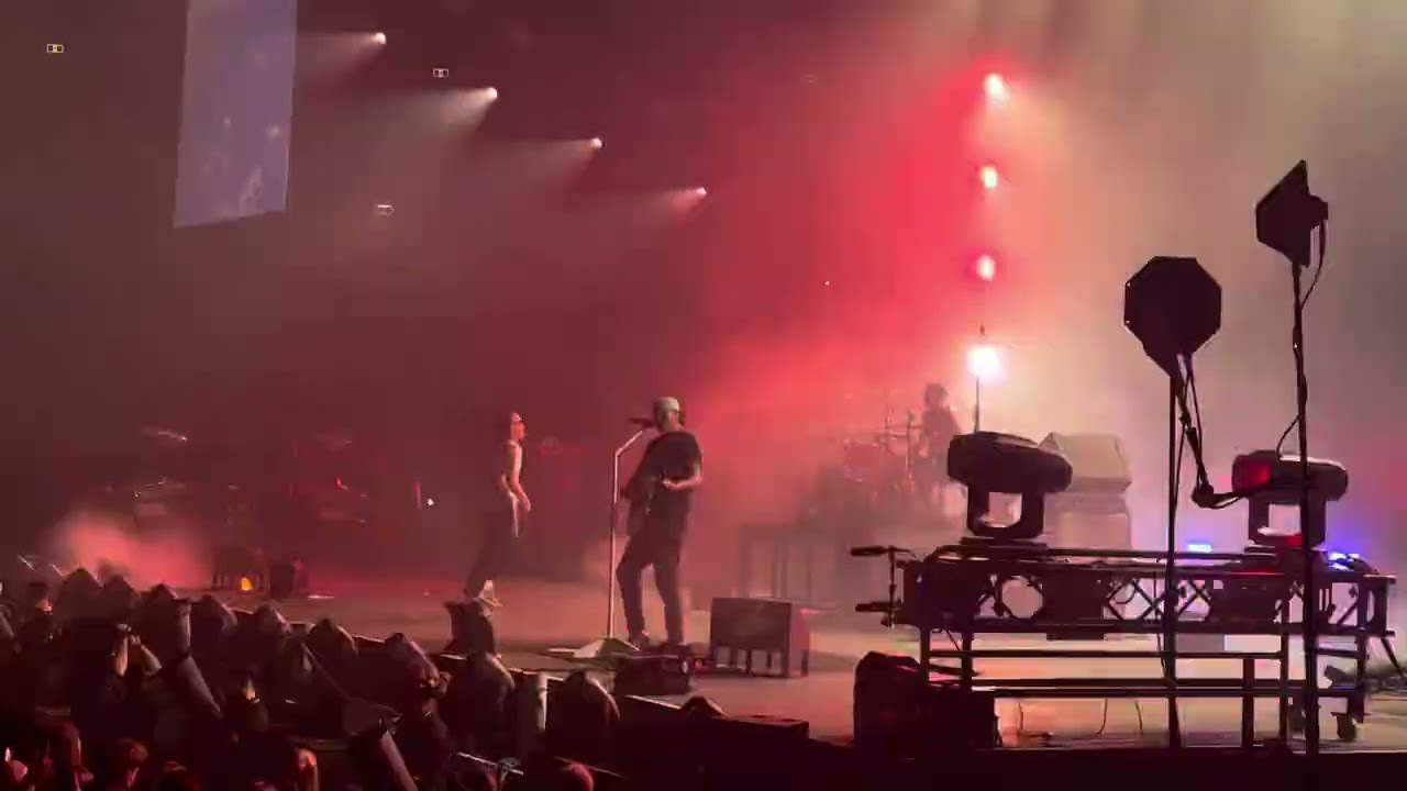 Blink 182 - Anthem part 3 ; live in Sydney 2024