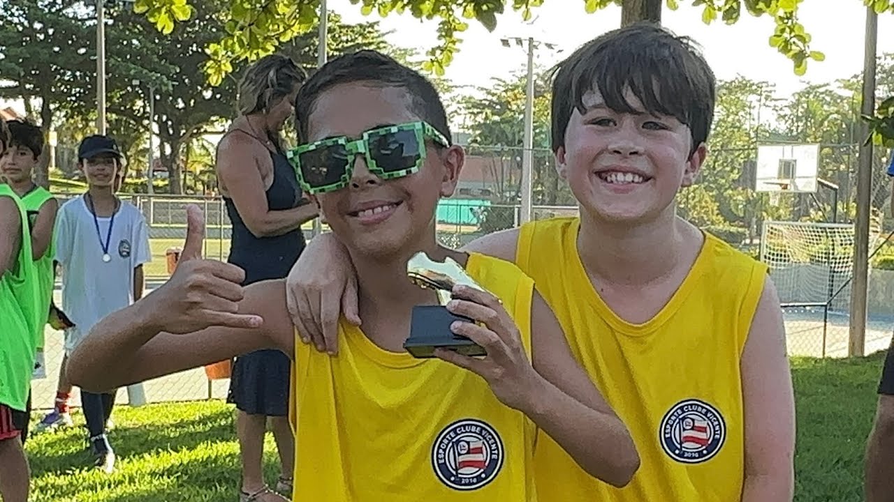 Campeão e artilheiro da Taça Vicente 9 anos 