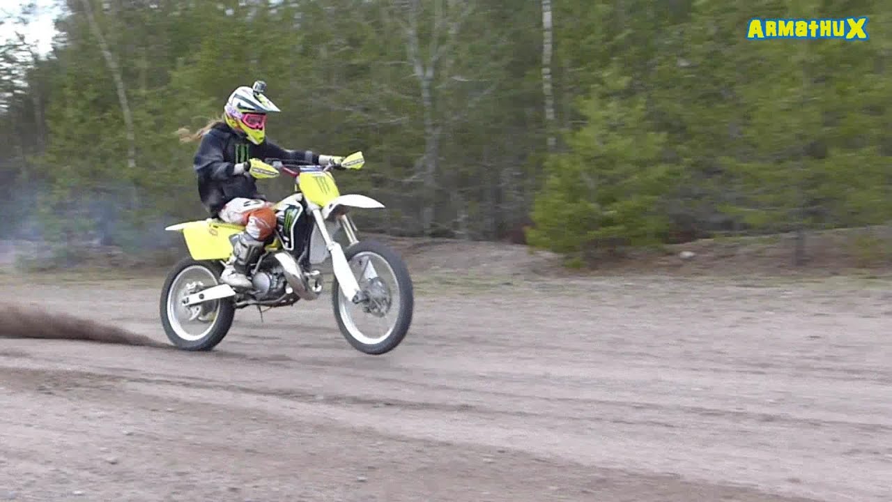 Suzuki RM 250 2t - First Test Ride 2015