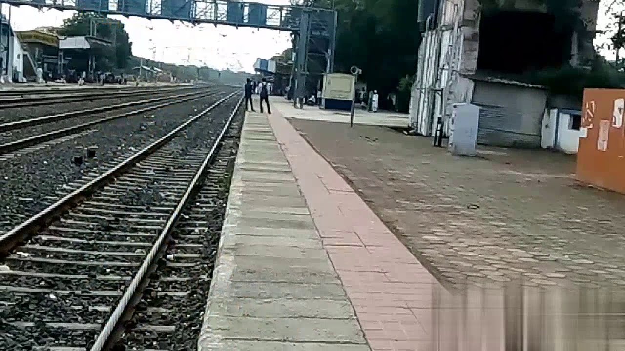 Maksi Jn. Railway Station Madhya Pradesh India 👌👍👌👍💐🎂👌Many Also Visit ... September 11, 2017