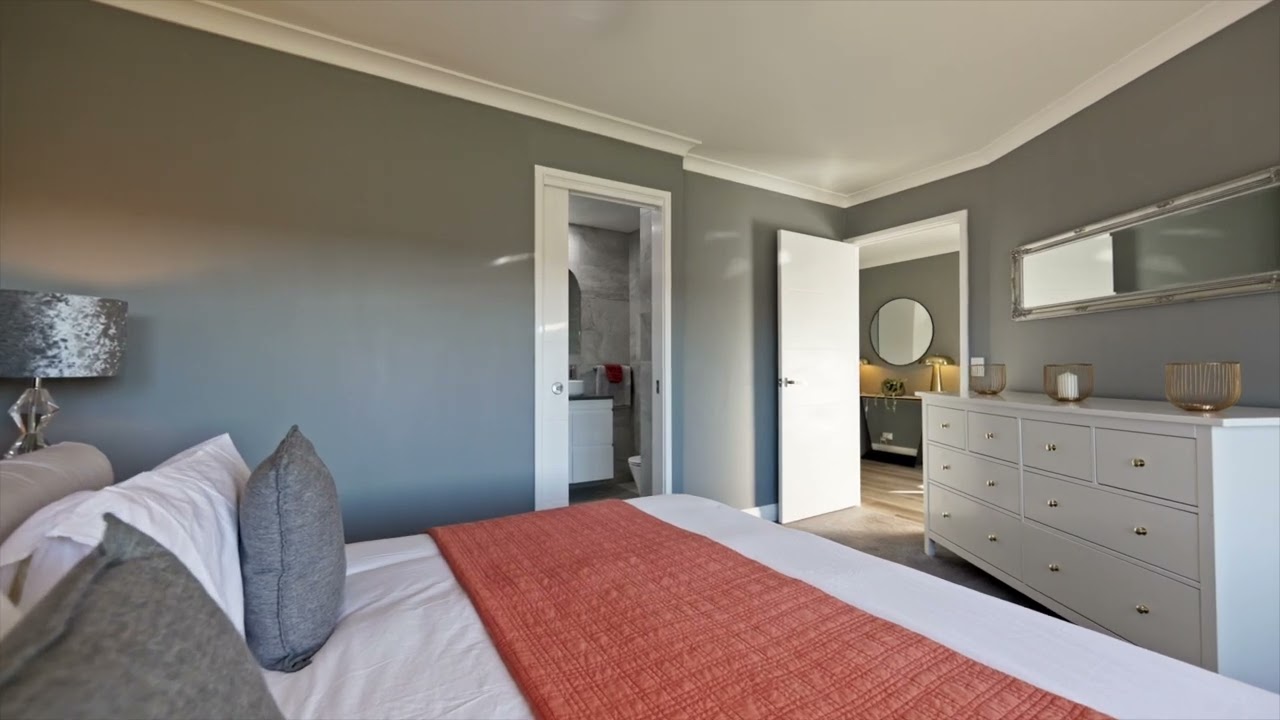 ANDREA LLOYD - 35 Melfort Cir, Kinross