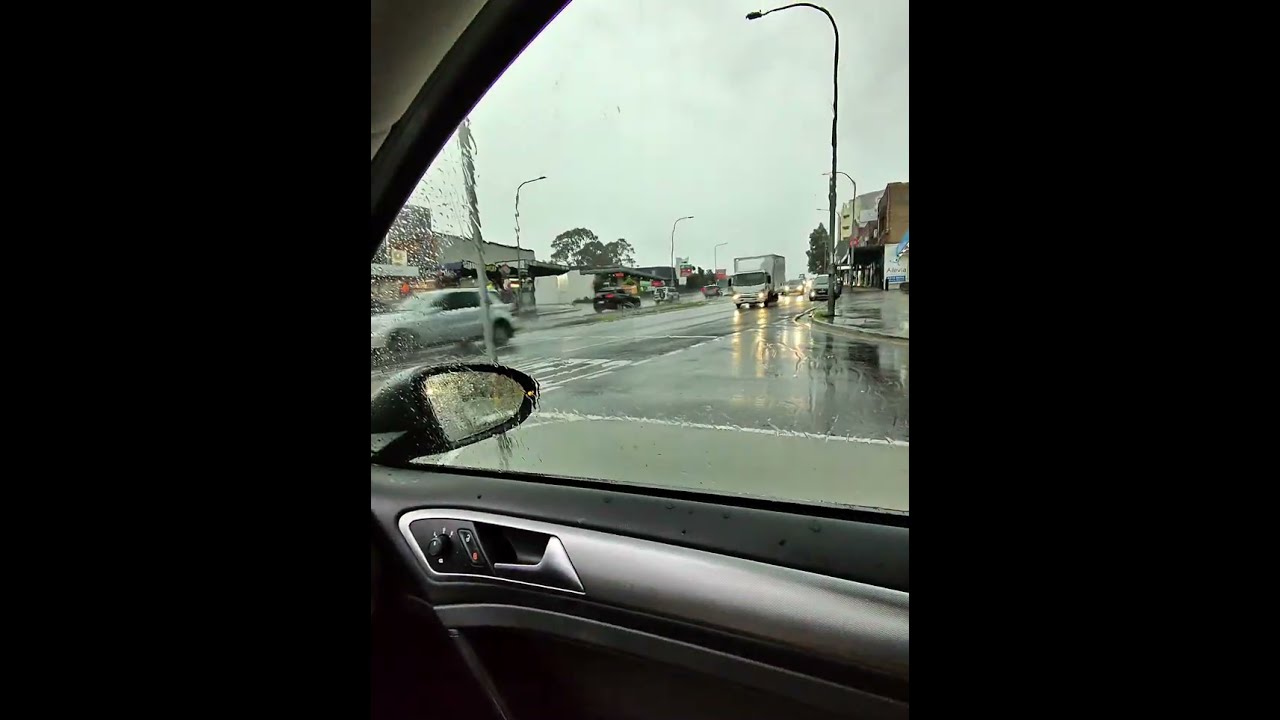 POV: DRIVING IN SYDNEY IN RAINY DAY