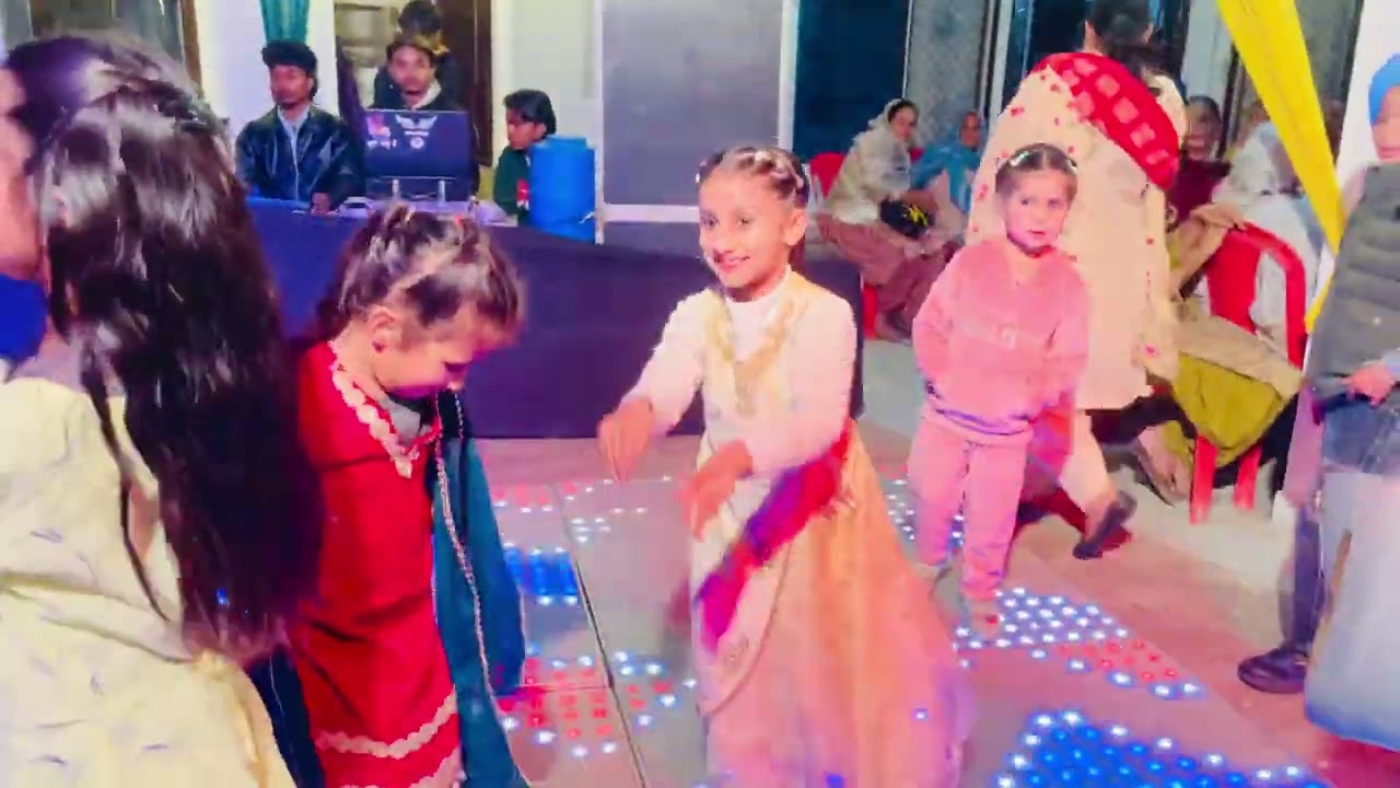 ਅੱਜ ਦੇ ਵਲੋਗ ਚ ਅਸੀ ਚੱਲੇ ਹਾਂ ਸਾਡੀ ਭੈਣ ਦੇ ਵਿਆਹ ਦੀ ਜਾਗੋ ਤੇ ਦੇਖੋ ਸਾਡਾ ਸਾਰਾ ਵਲੋਗ 🥰🥰🥰🥰🥰