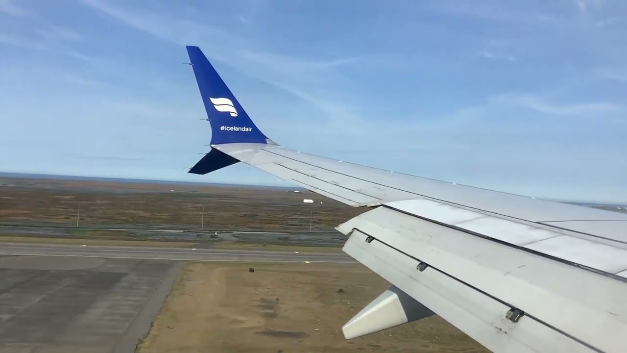 Icelandair 737 max 8 landing in Keflavik