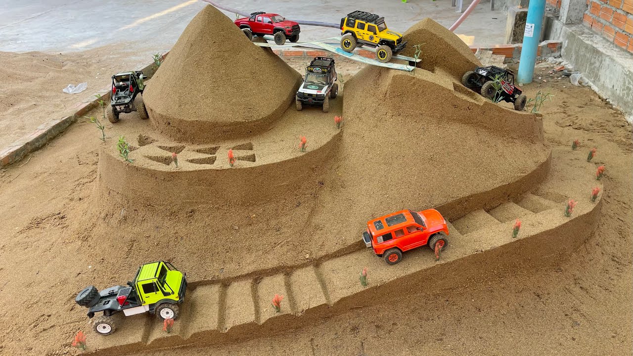 RC Off-Road Extreme Challenge &ndash; Who Will Survive This Mountain?