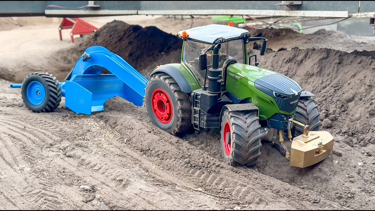 TRACTOR AND EXCAVATOR IN TROUBLE, RC TRACTORS AND TRUCKS COLLECTION