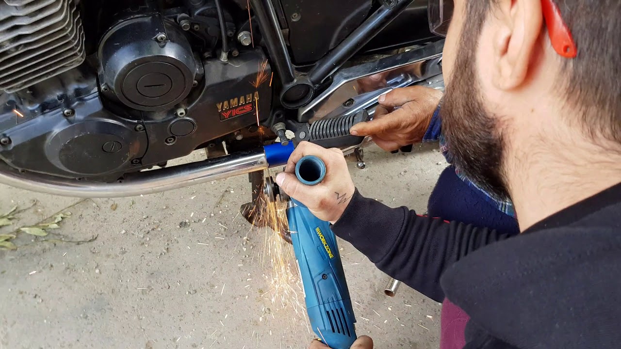 Cafe Racer Build - Yamaha XS 400 Part 2-- The Stripdown !