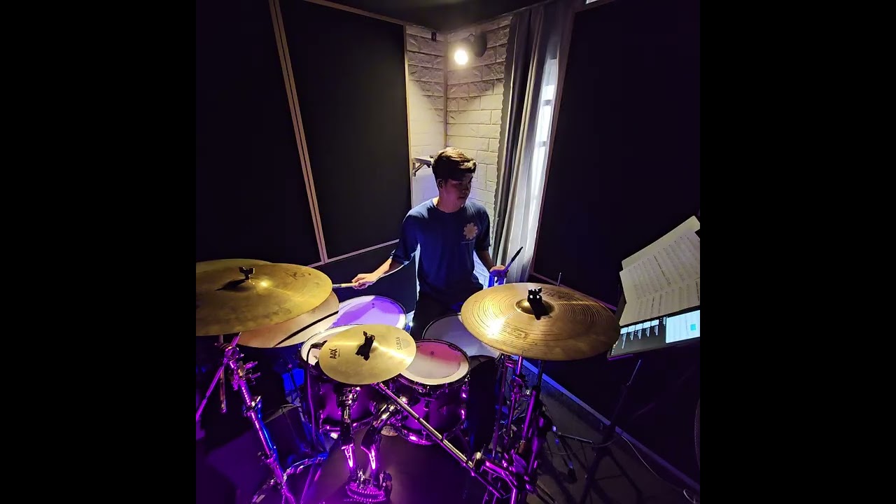 Closer - Chainsmokers // Drum Cover By Hoàng