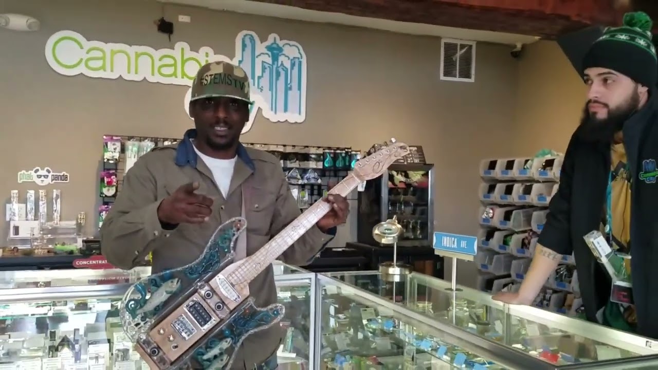 The Best Dab Rig in Washington State $20,000 Glass Guitar
