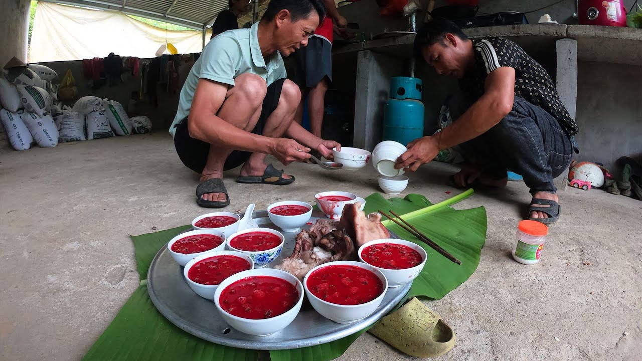 TIẾT CANH ĐÔNG CỨNG VÀ MÓN TÁI GAN | Nhịp Sống Thường Ngày