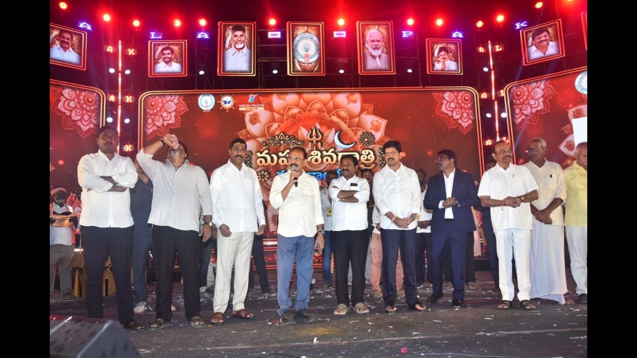 16-02-2026 పాకలలో రెండు రోజులపాటు జరిగిన బీచ్ ఫెస్టివల్ అట్టహాసంగా సాగింది సాంఘిక సంక్షేమ శాఖ మంత్రి