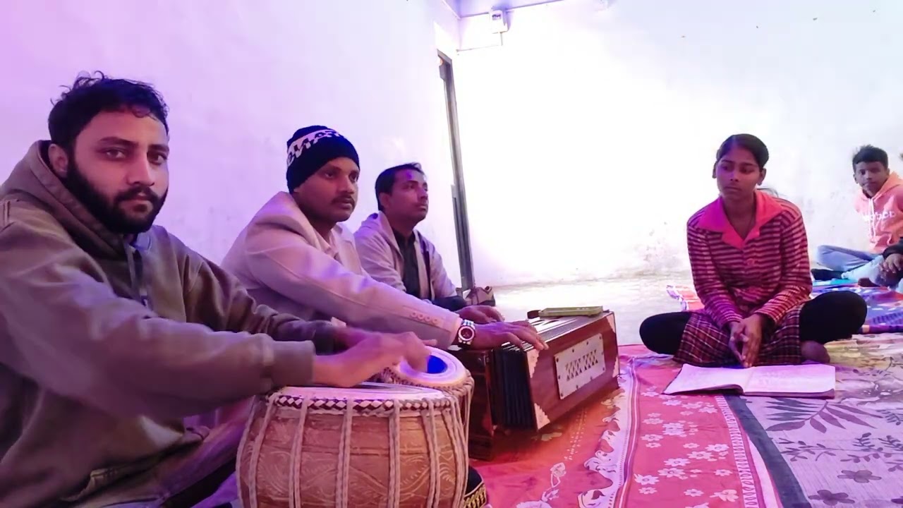 सरस्वती वंदना (राइजिंग सरगम) कौशिक कुमारी के द्वारा।