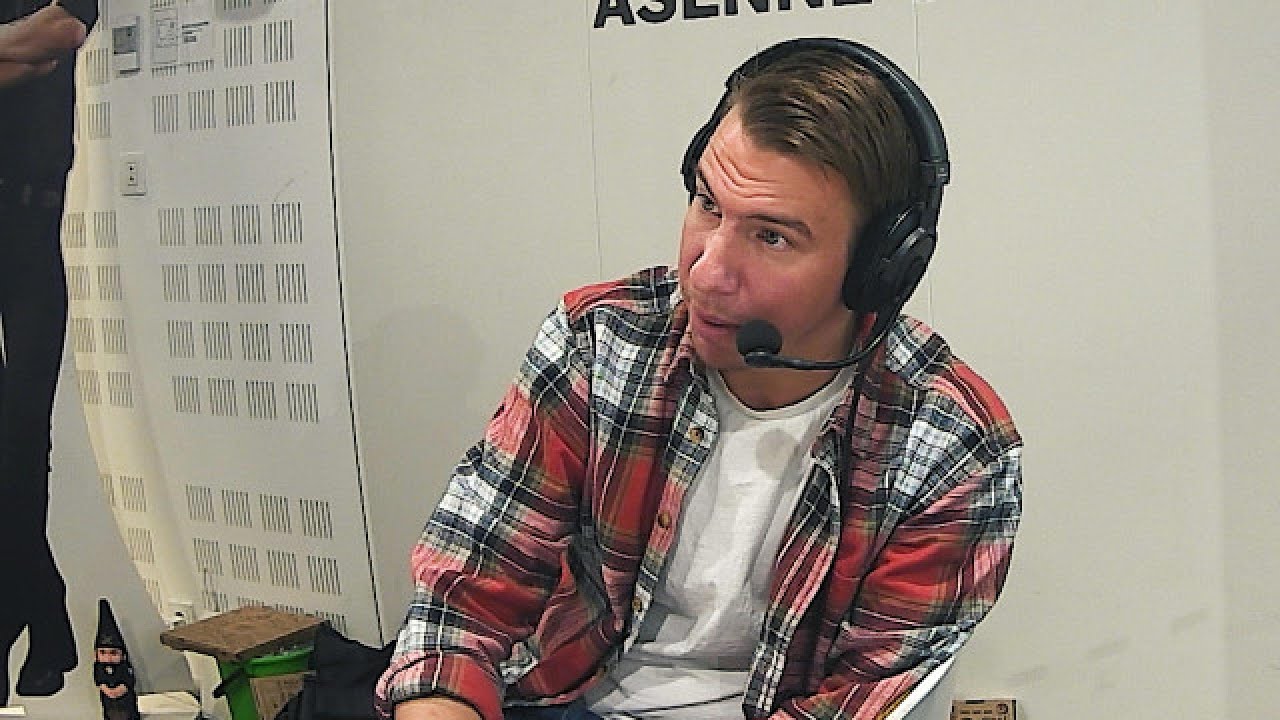 Olisitko uskonut? Aku Hirviniemi paljastui kovaksi Rammstein-faniksi! Katso!