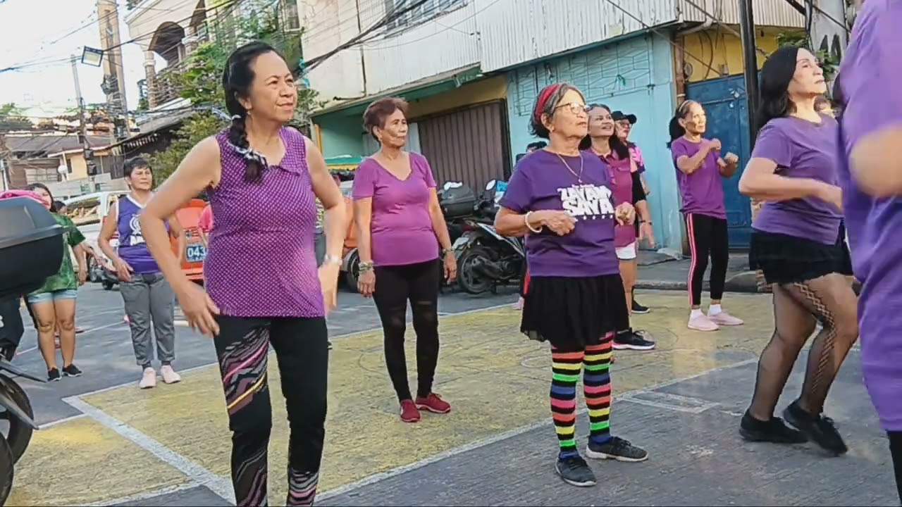 Girl in the Mirror with  ZUMBA MOMS in Manila@zumbawithbeth ** music, not mine