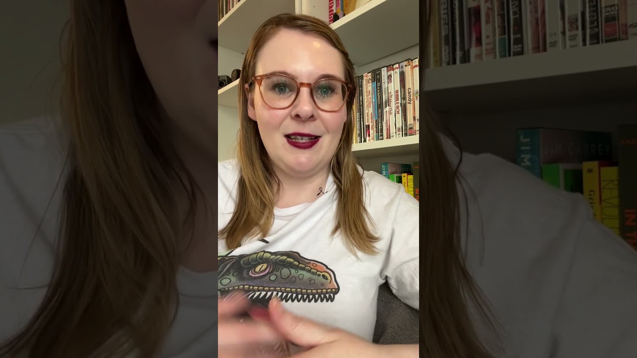 KITCHEN CONFIDENTIAL BY ANTHONY BOURDAIN - BOOK REVIEW #shorts #shortsyoutube #bookreview #books