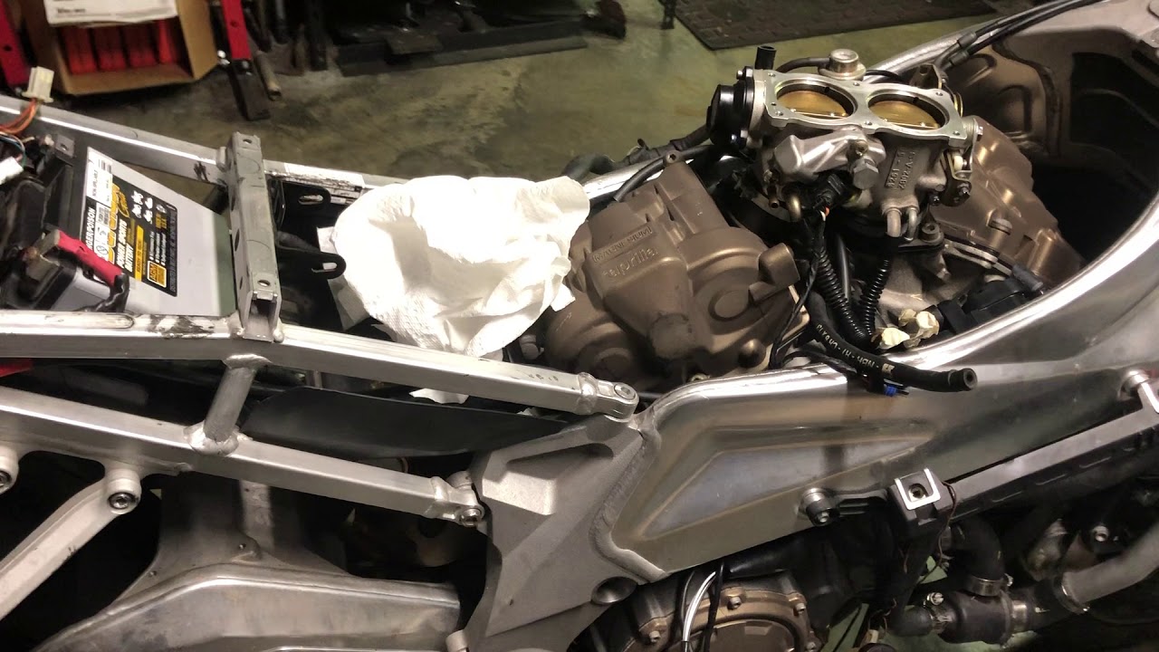 2009 Aprilia RSVR RSV1000R rebuild