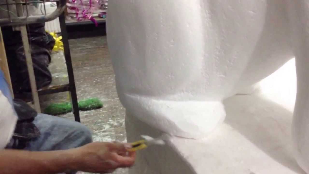 Talla de oso en 3D (en icopor) parte 3.