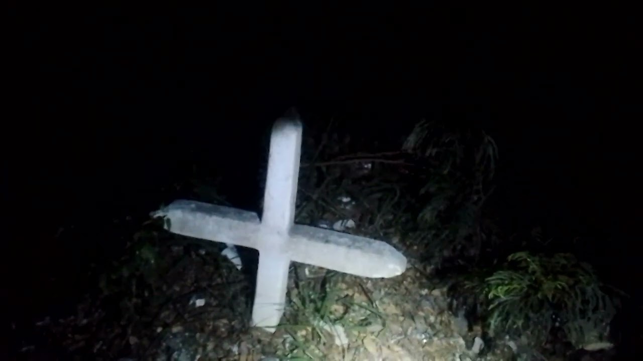 Investigando las vías del tren alas 2.00 de la mañana