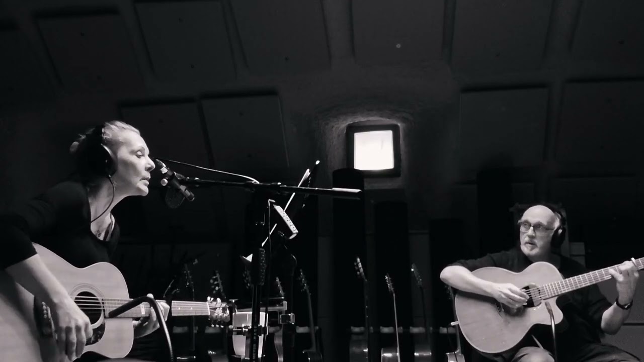 Katja Werker  und  Ian Melrose live at Stockfisch 4.2.2025 STEH AUF, GEH RAUS