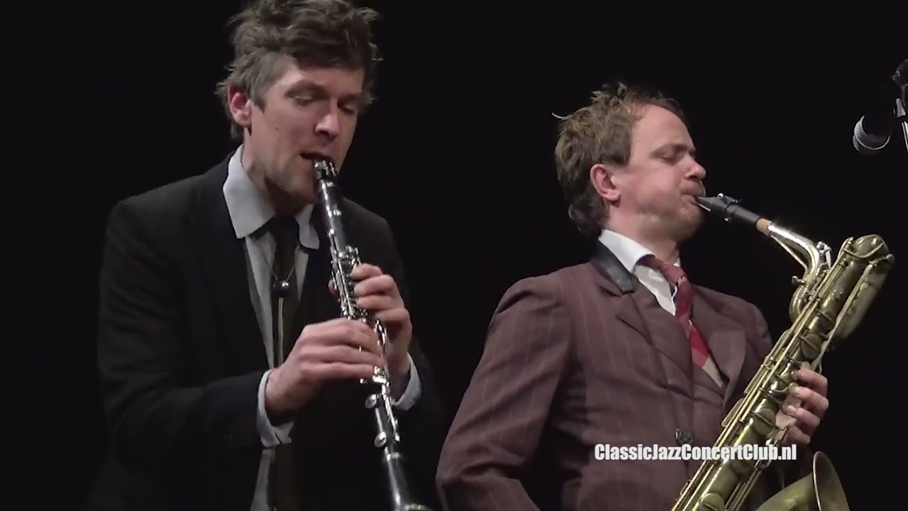 Dance Hall shuffle - Frog & Henry