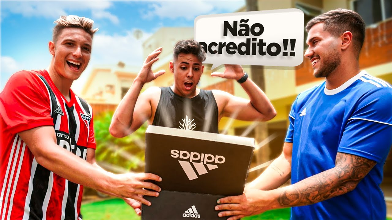 FOMOS NA CASA DO RENATO GARCIA DAR UMA CHUTEIRA PARA ELE!!