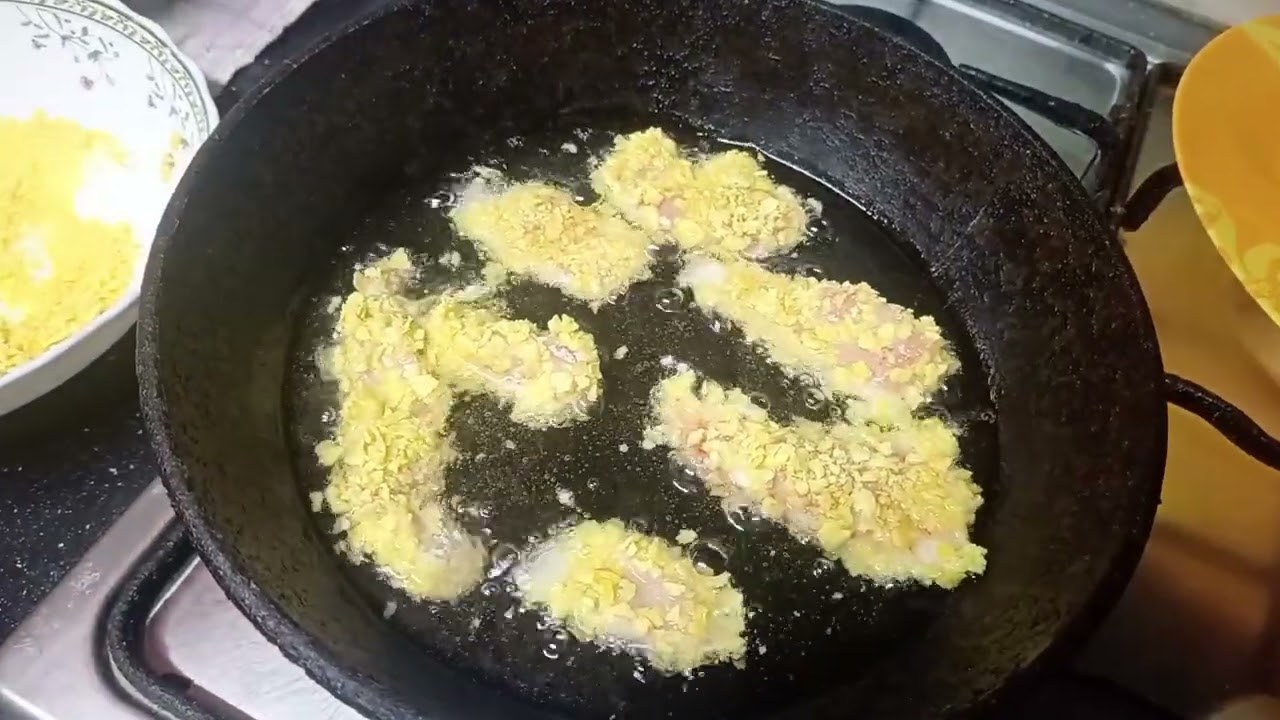 310. Да будет свет, сказал монтер и высадил контейнер перцев. 