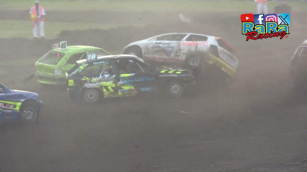 Finale Standaard Prominenten klasse autocross Eelde Paterswolde 18 augustus 2024 - RaRaRacing