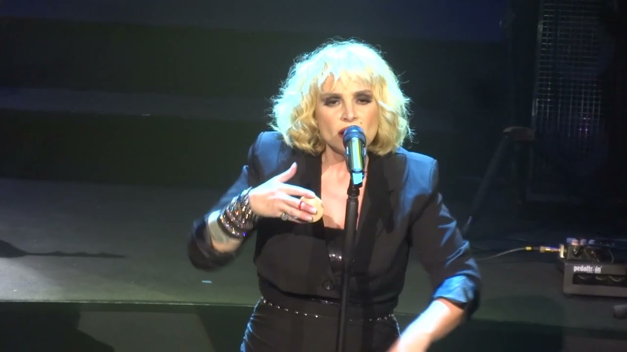 Ζηλεύω | Ελεονώρα Ζουγανέλη | υπέροχη ερμηνεία live