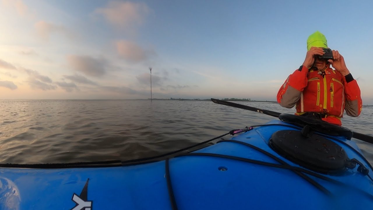 Der älteste Leuchtturm in der deutschen Nordsee - zum "Hohe Weg" mit dem Kajak