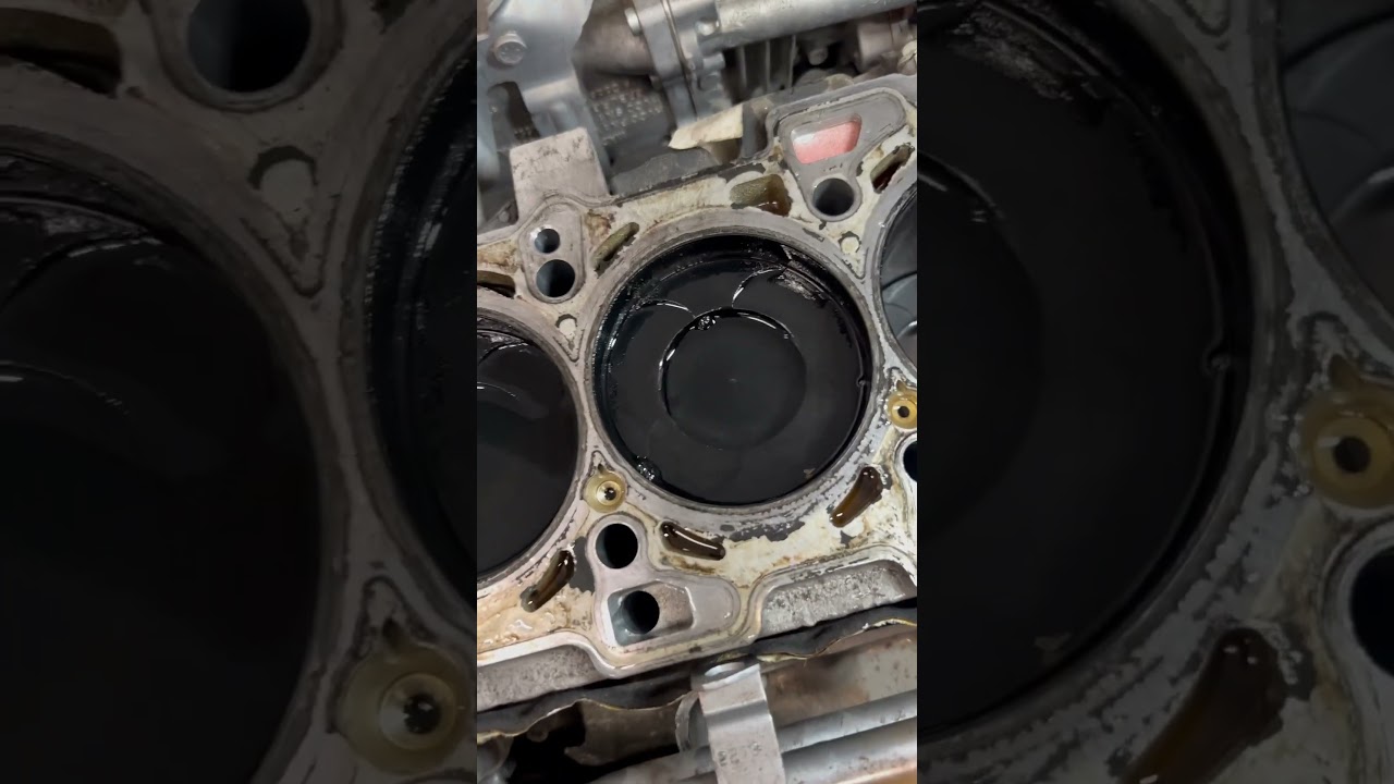 Pistone bucato 😅#pistone #bucato #lavoro #meccanico #damicar90