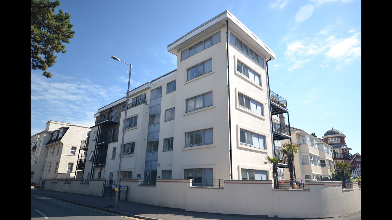 THE WAVES | BOURNEMOUTH | BH5 1AA. Two bedroom flat for sale - £200,000.