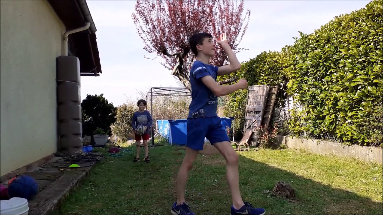 Rugby - Manipulation de ballons - M10 - XM