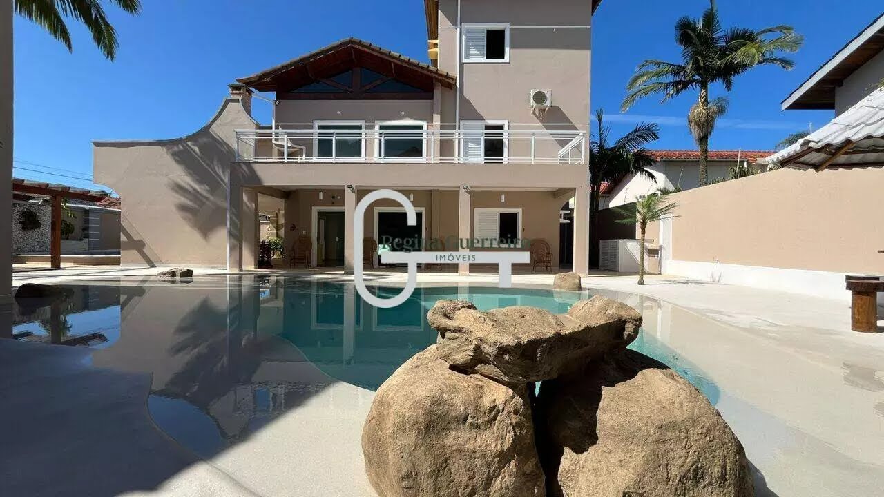 🏡 Luxo e exclusividade a 80 metros da praia! Peruíbe/SP