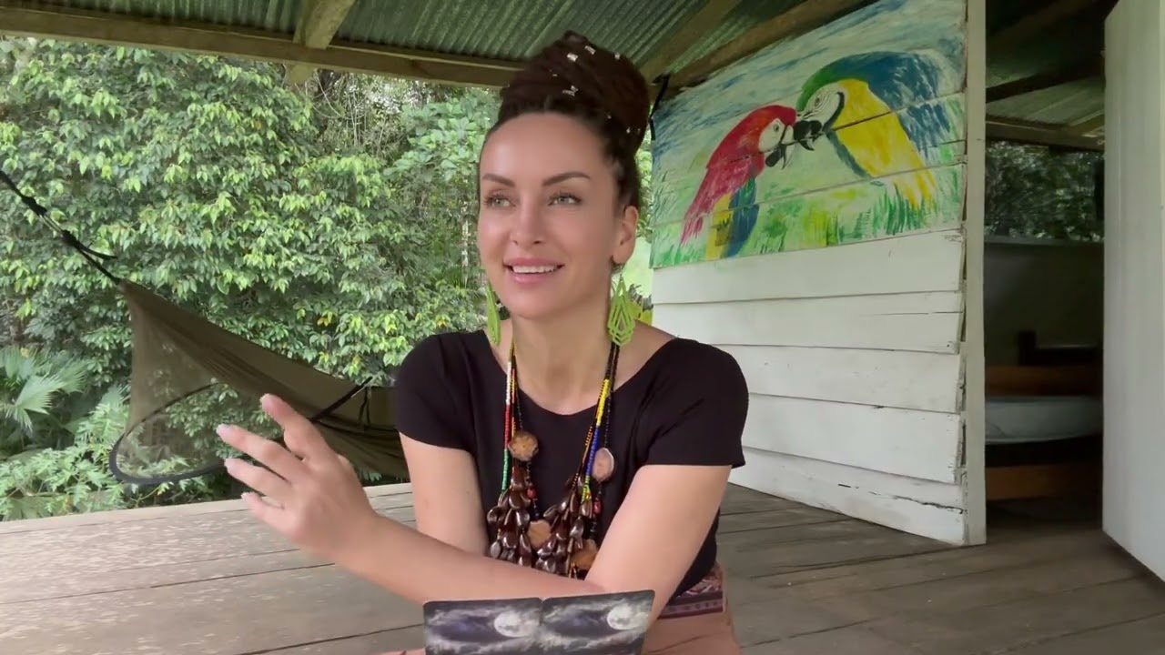Lecture de Tarot TERRIFIANTEMENT PR&Eacute;CISE 🔮😱 Ce Message Est Pour Toi 
